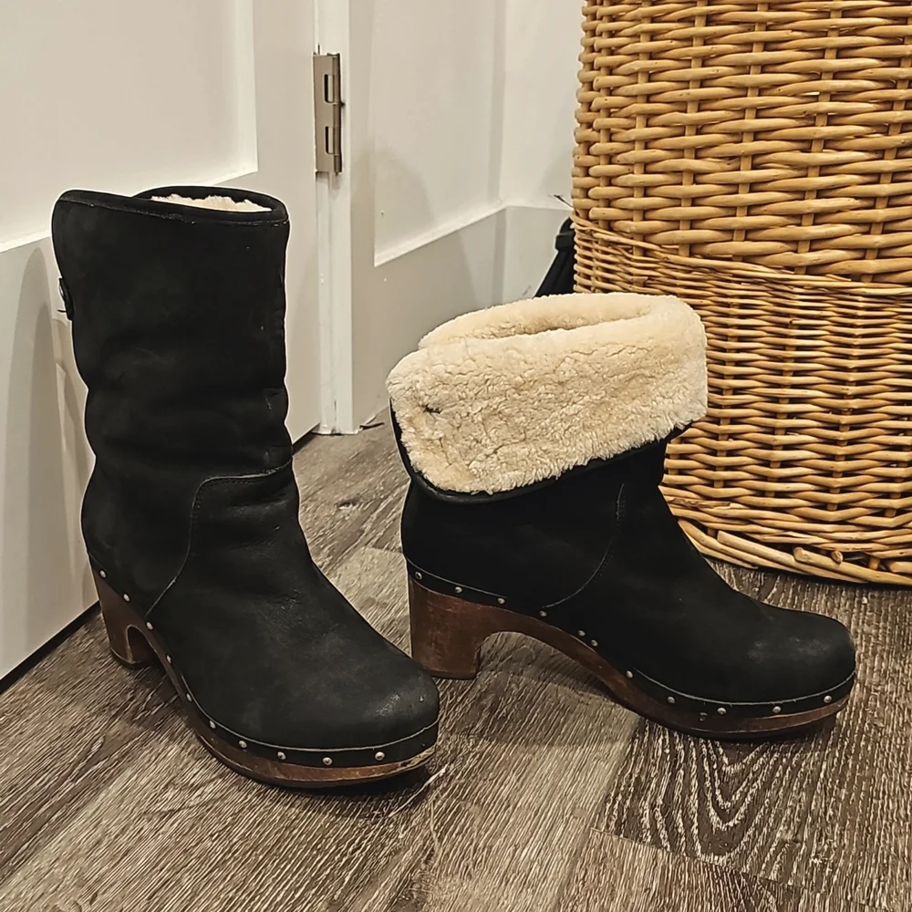 UGG 2-Way Fold Over Ankle Boots Shearling Lined Booties Wooden Heel Clogs Size 8